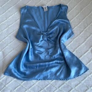 VINTAGE Nine West Women’s size 12 Blue 100% Silk Top.